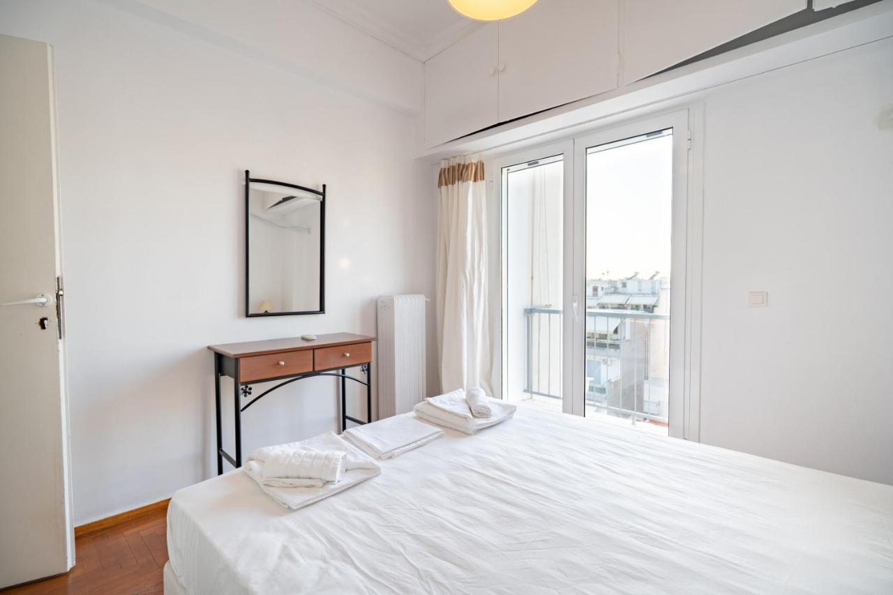 Dimotiko Theatro Metro St. 1 Bedroom 4 Pers. Flat Пирей Экстерьер фото